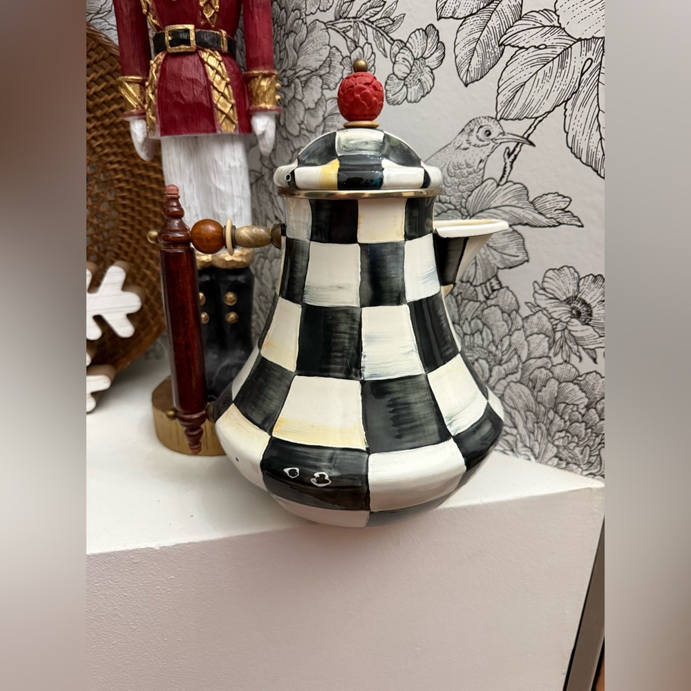 Mackenzie Childs RARE 64 oz Jug Courtly Check Black and White Teapot - Picture 6 of 10